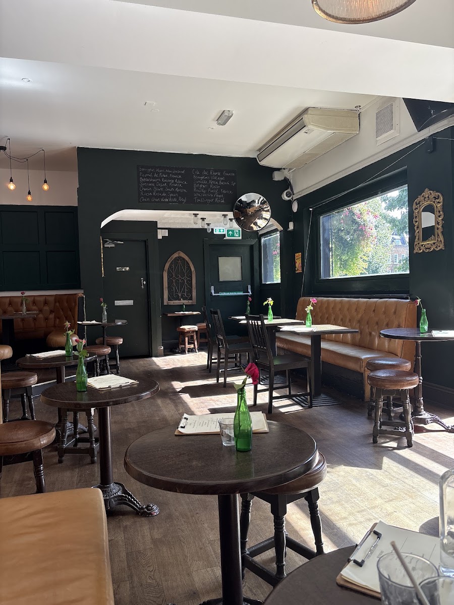 The Brougham, photo 4