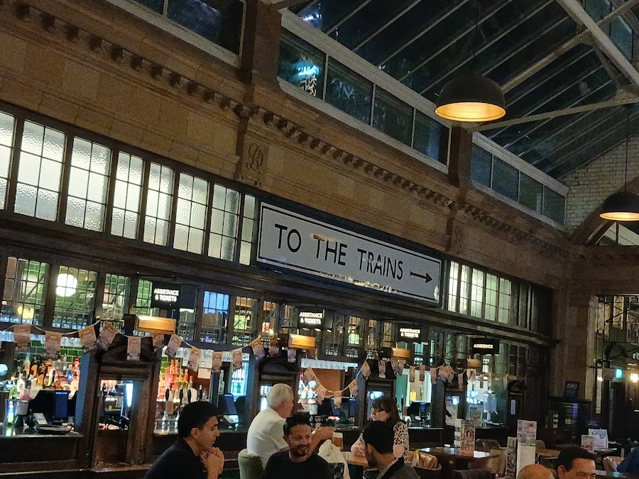 Walham Green - JD Wetherspoon, photo 5