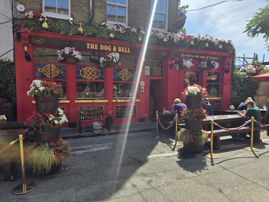 The Dog & Bell, photo 3