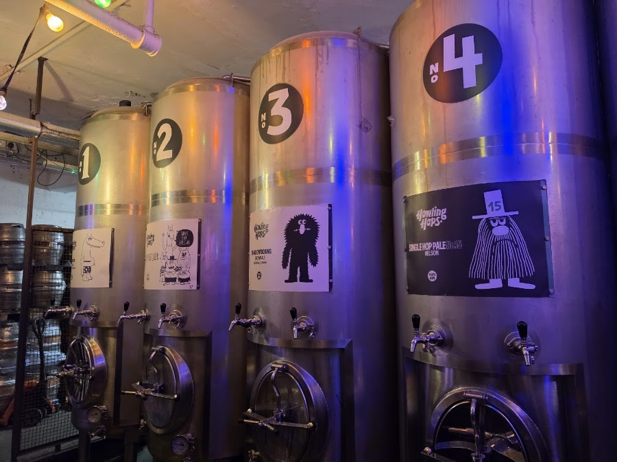 Howling Hops Brewery and Tank Bar, photo 3