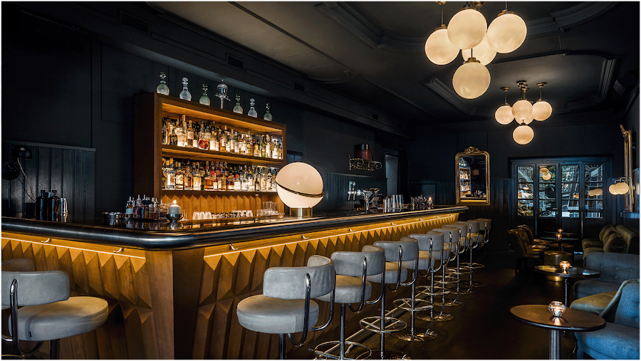 Pulitzer's Bar