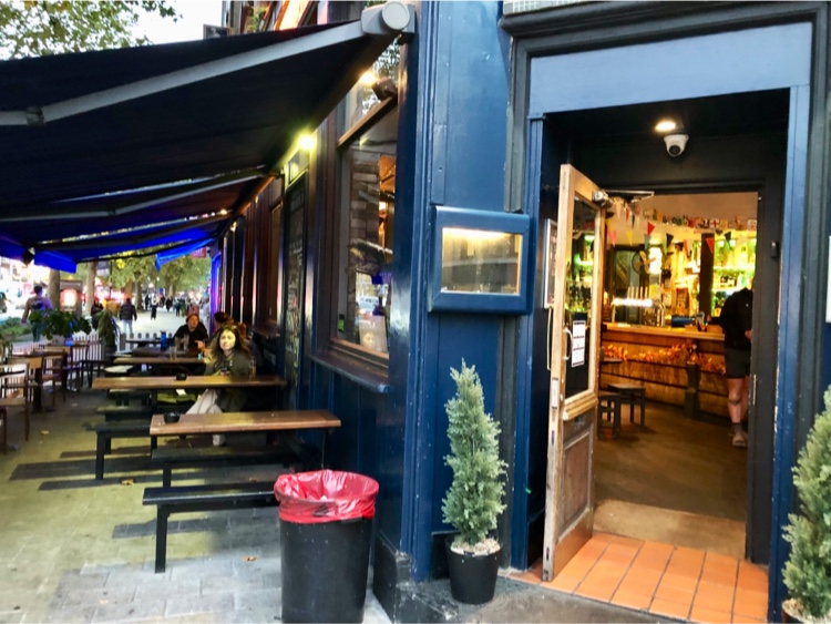 London Hospital Tavern, photo 5