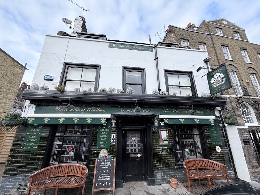The Plume of Feathers, photo 3