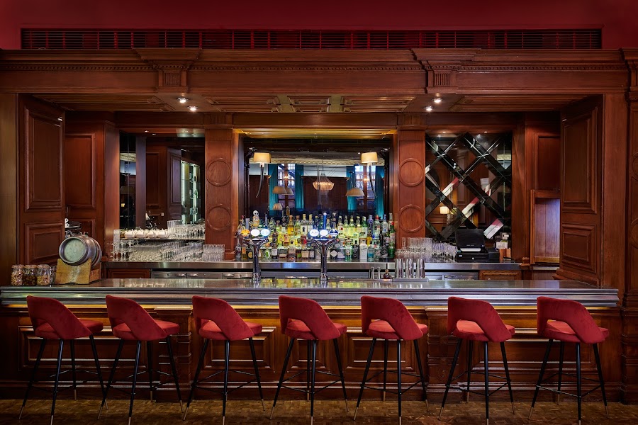 Great Central Pub by Matt Fletcher