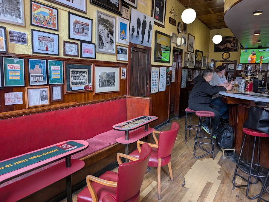 Laurieston Bar, photo 4