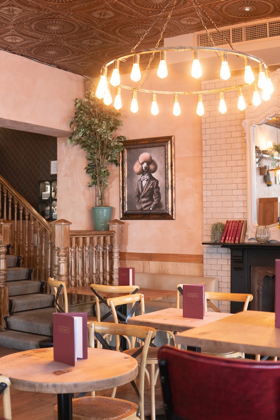 The Hayden Pub & Rooms