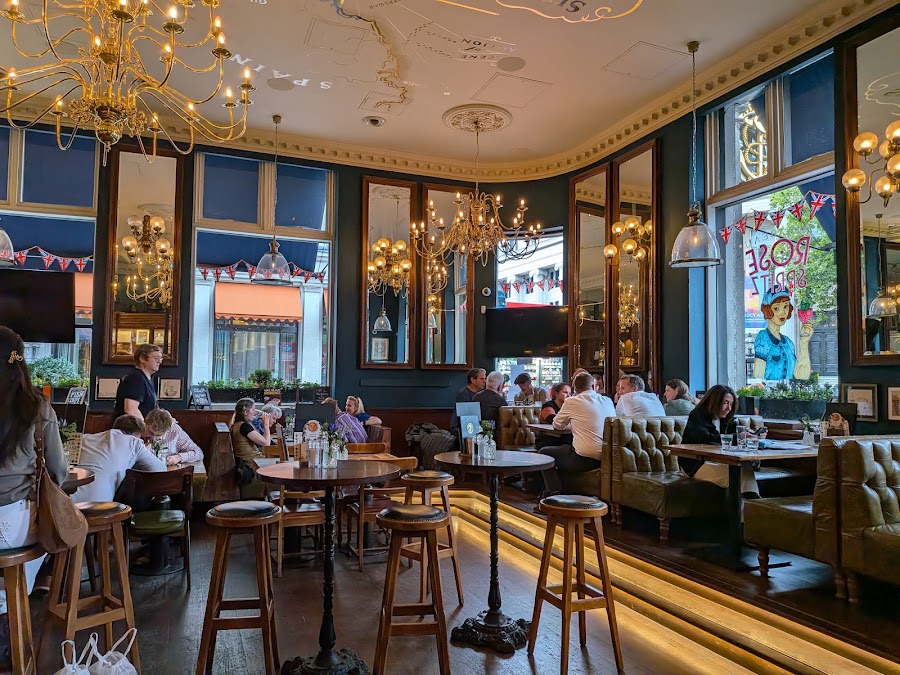 The Admiralty, Trafalgar Square, photo 2