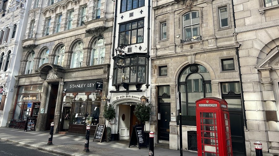 Ye Olde Cock Tavern, photo 3